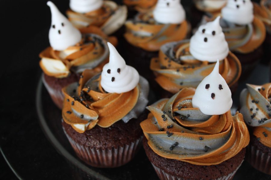 Opskrift på nemme Halloween muffins med vaniljefrosting